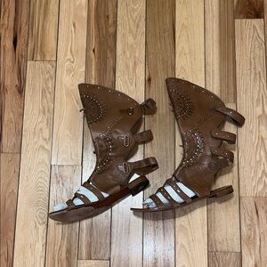 Ash Brown Mystic size 40 Cutout Gladiator Sandals